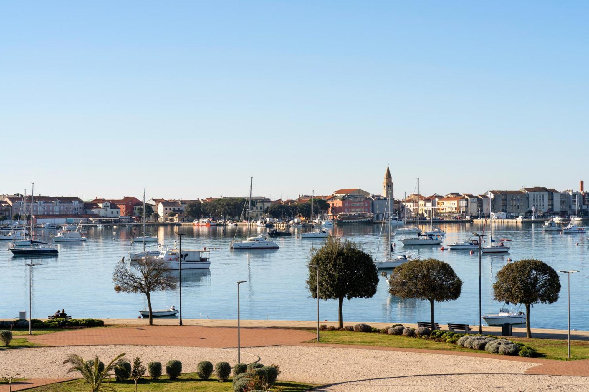 Humagum Sea View Apartment - Garden Palace Umag Exterior photo