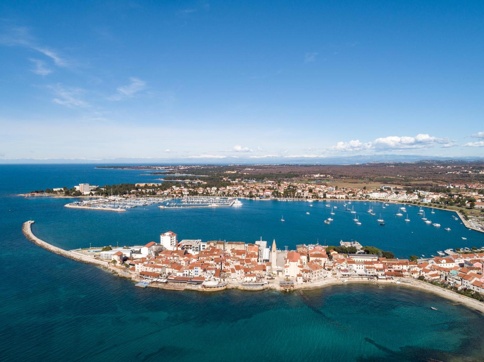 Humagum Sea View Apartment - Garden Palace Umag Exterior photo